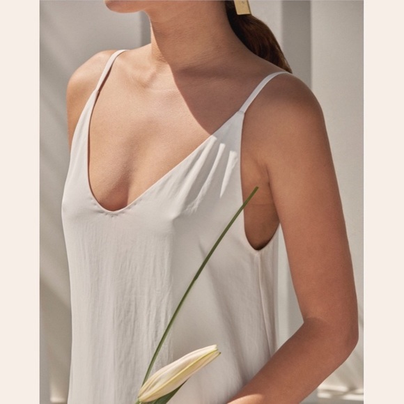 Everlane Dresses & Skirts - Everlane Japanese GoWeave Slip Dress White Size 4